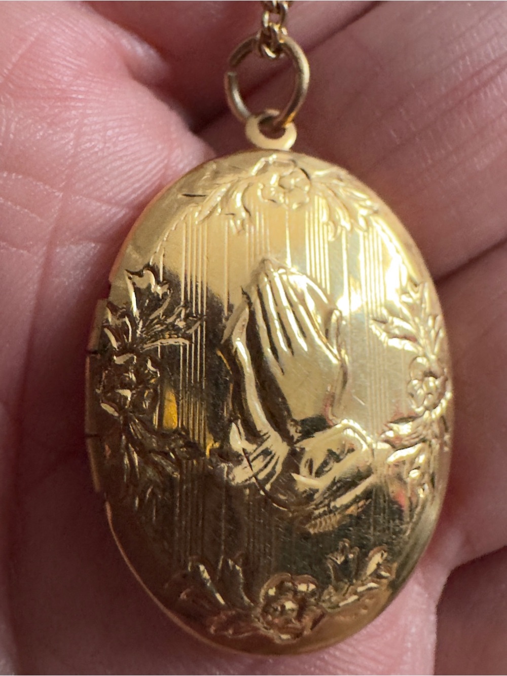 Gold Prayer Locket Necklace - Religious Pendant - Picture 3 of 4